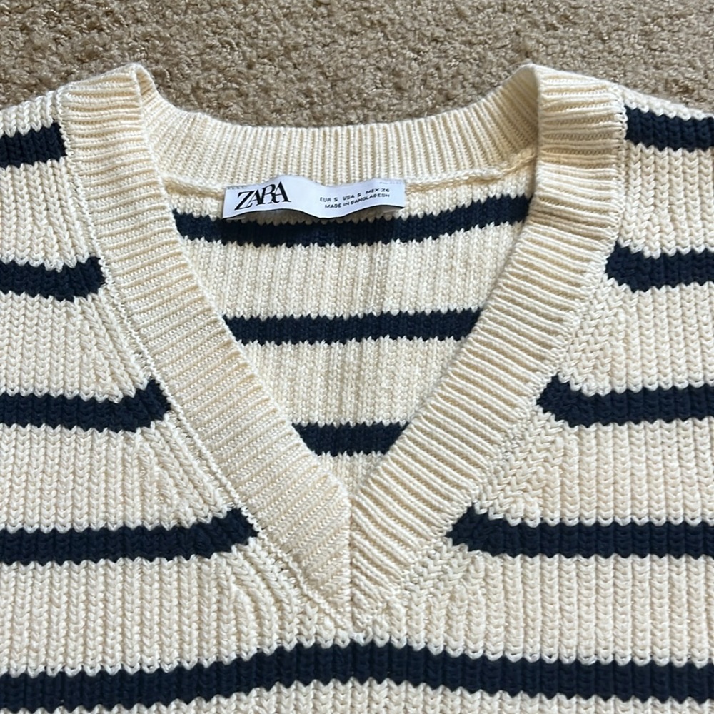 Zara vest sweater - Picture 2 of 4